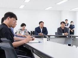 고준호 의원, 파주 운정신도시 LH 무량판 구조 아파트 현장점검 나서 기사 이미지