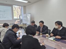 경기도의회 고준호 의원,  “파주노인복지관 이동서비스 시작… 조리·광탄에 복지 차량 달린다” 기사 이미지