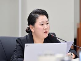 파주시의회 이진아 의원, ‘파주시 출생축하 및 다자녀가정 지원에 관한 조례 일부개정조례안’발의 기사 이미지