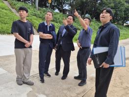 [경기도의회] 고준호 의원, 경기도 교량 보수 1호 사업 파주시 ‘봉일천교’ 공사 현장 점검 기사 이미지