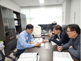 [경기도의회] 이용욱 의원, 사회적경제 2026년 본예산 편성보고 받아... 사회적경제 활성화 담당한다 기사 이미지