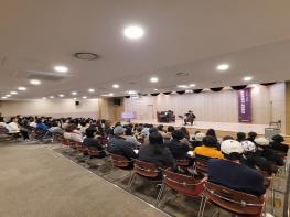 파주시 교하도서관, ‘2025년 지혜학교’ 선율로 읽는 음악미학 성황리 마무리 기사 이미지