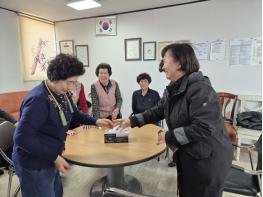 파주시 교하동, 설 명절·한파 대비 경로당 순회 방문 기사 이미지