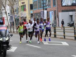 파주러닝클럽 90명 참여…서울마라톤 달군 파주 러너들 기사 이미지