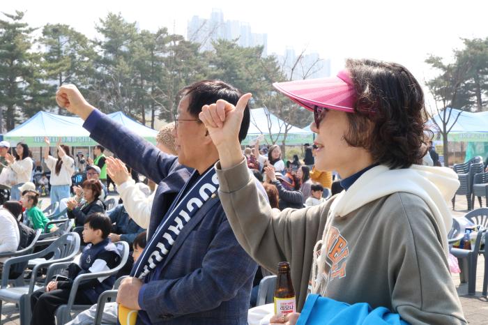 응원하는 윤후덕 의원 내외