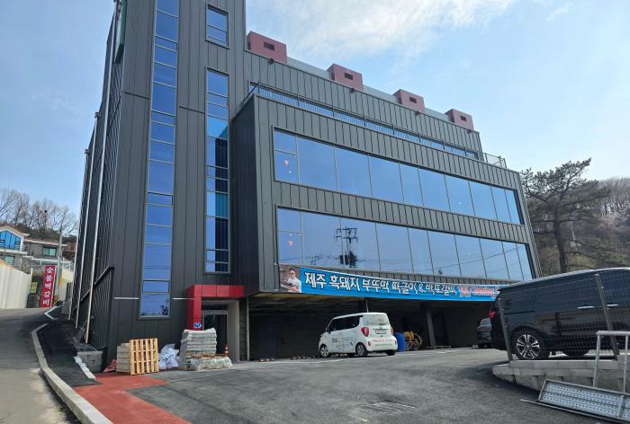 임성근 셰프 ‘파주 짜글이집’ 개점 준비…심학산 돌곶이마을 상권 기대감