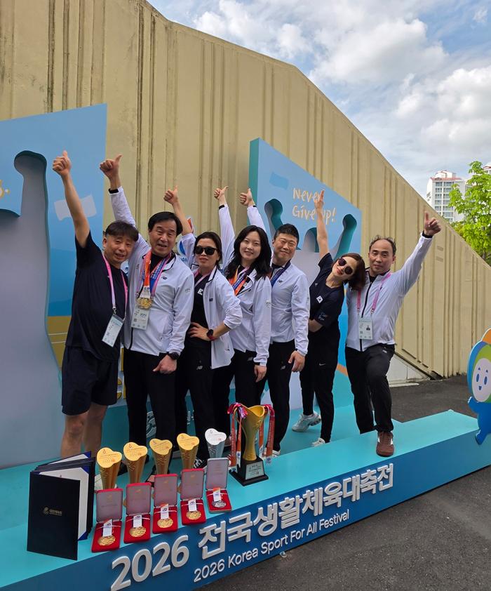 파주수중핀수영협회 소속회원들 기념촬영 사진 제공 정대교 사무국장