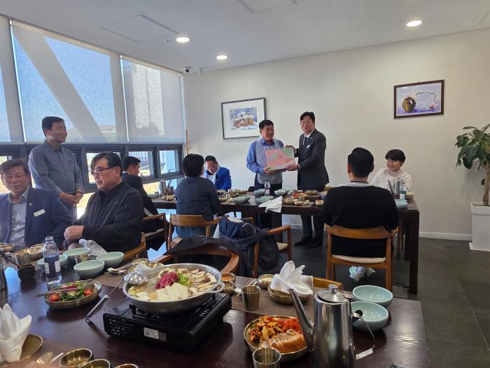 손배찬 파주시장, 도의회 건설교통위원 만나 3호선 연장·대중교통 개선 협력 요청